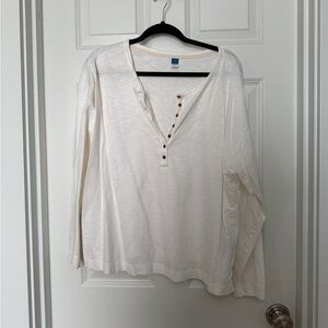 Old Navy Cream Long Sleeve Tee